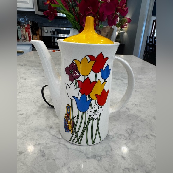 Vintage Floral Electric Coffee Pot 🌷